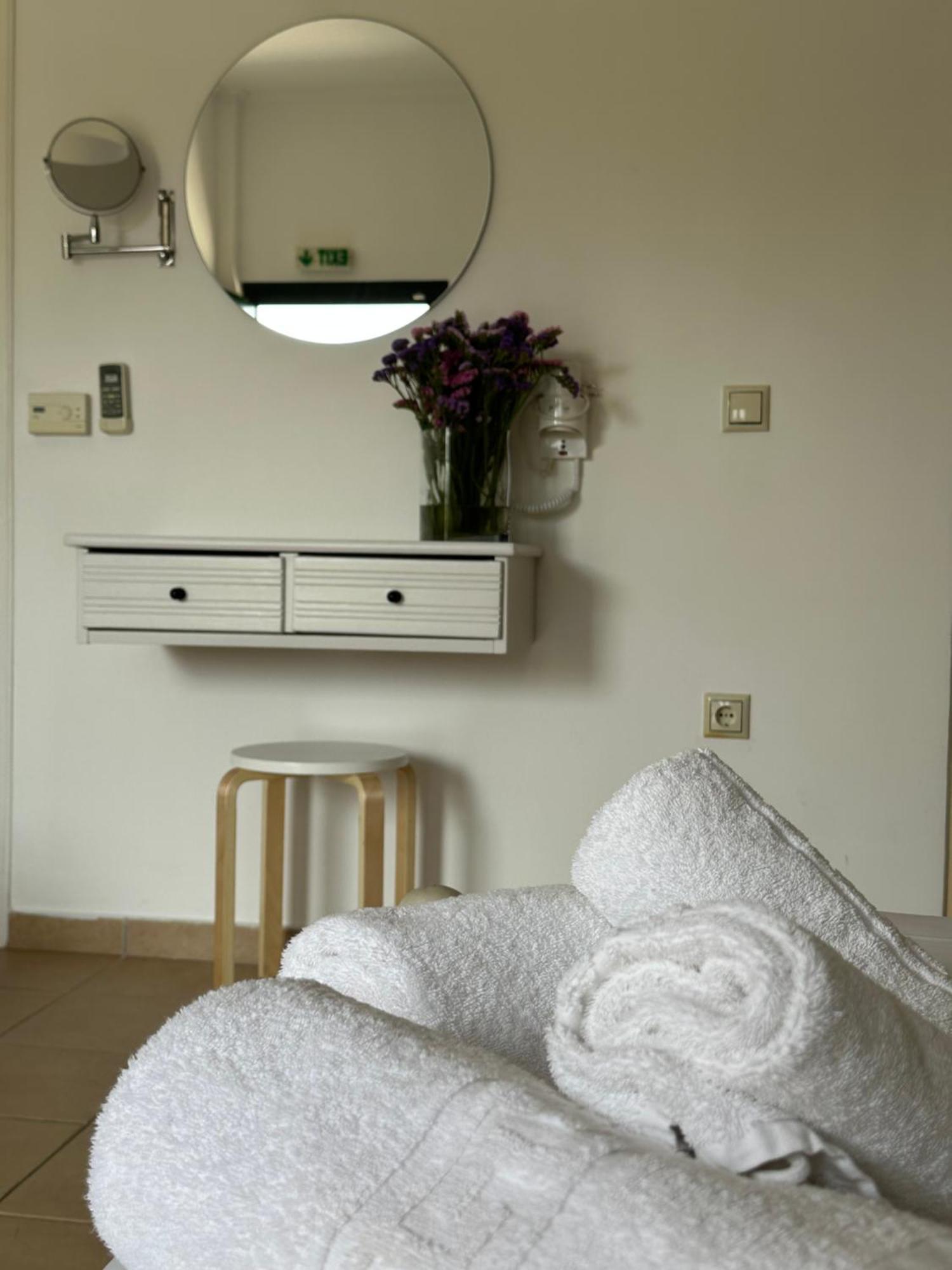 Voulas Apartments Stoúpa Værelse billede