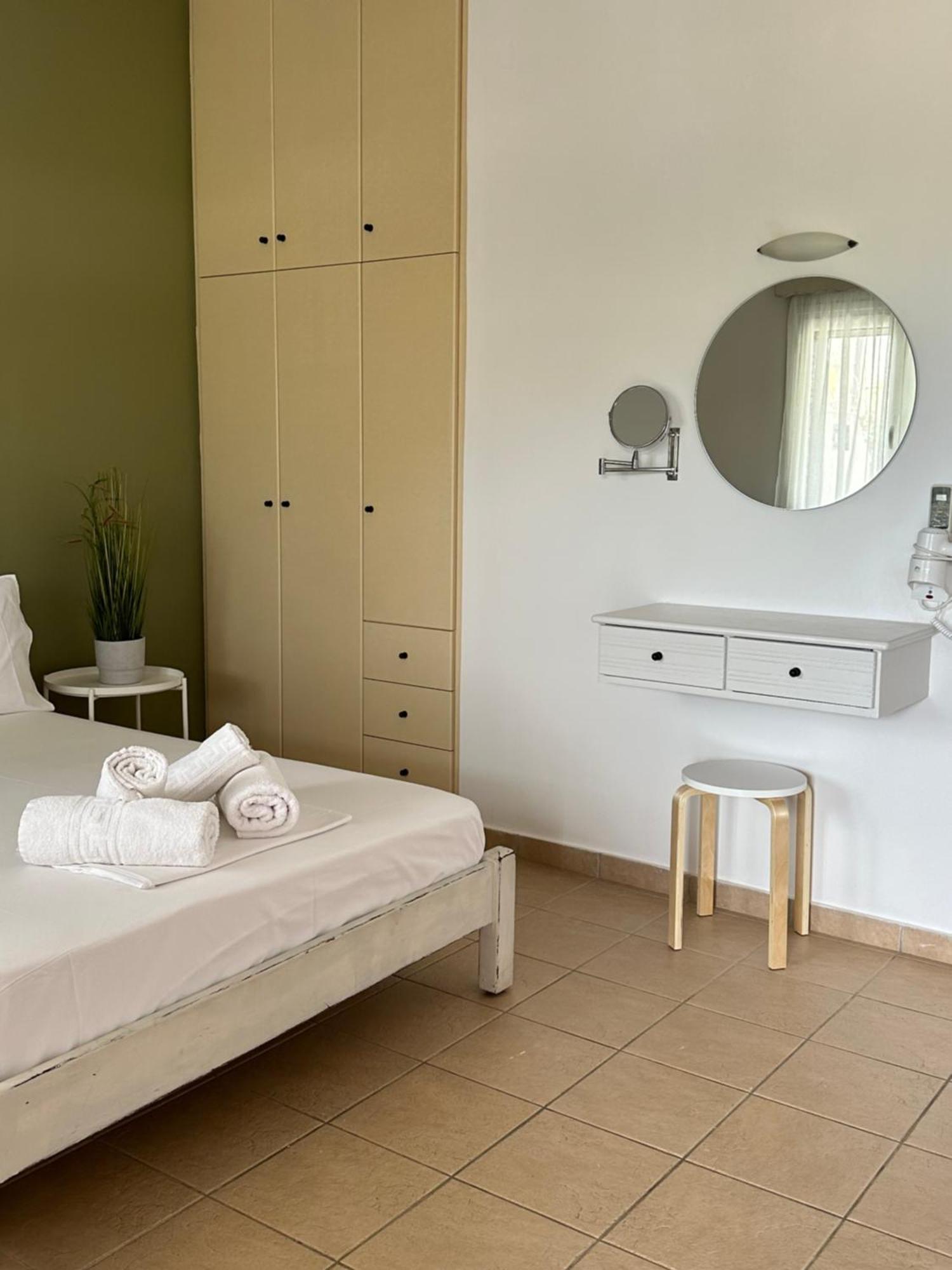 Voulas Apartments Stoúpa Værelse billede